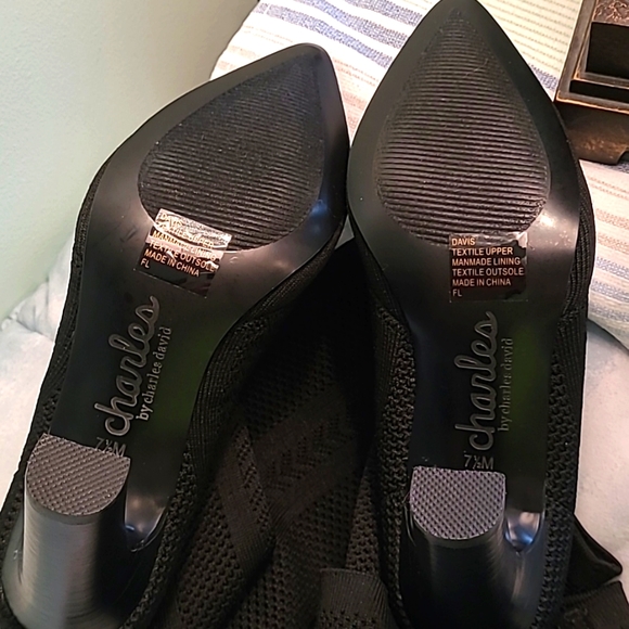 NWOT Stunning knee-high fabric boots!! - Picture 4 of 4